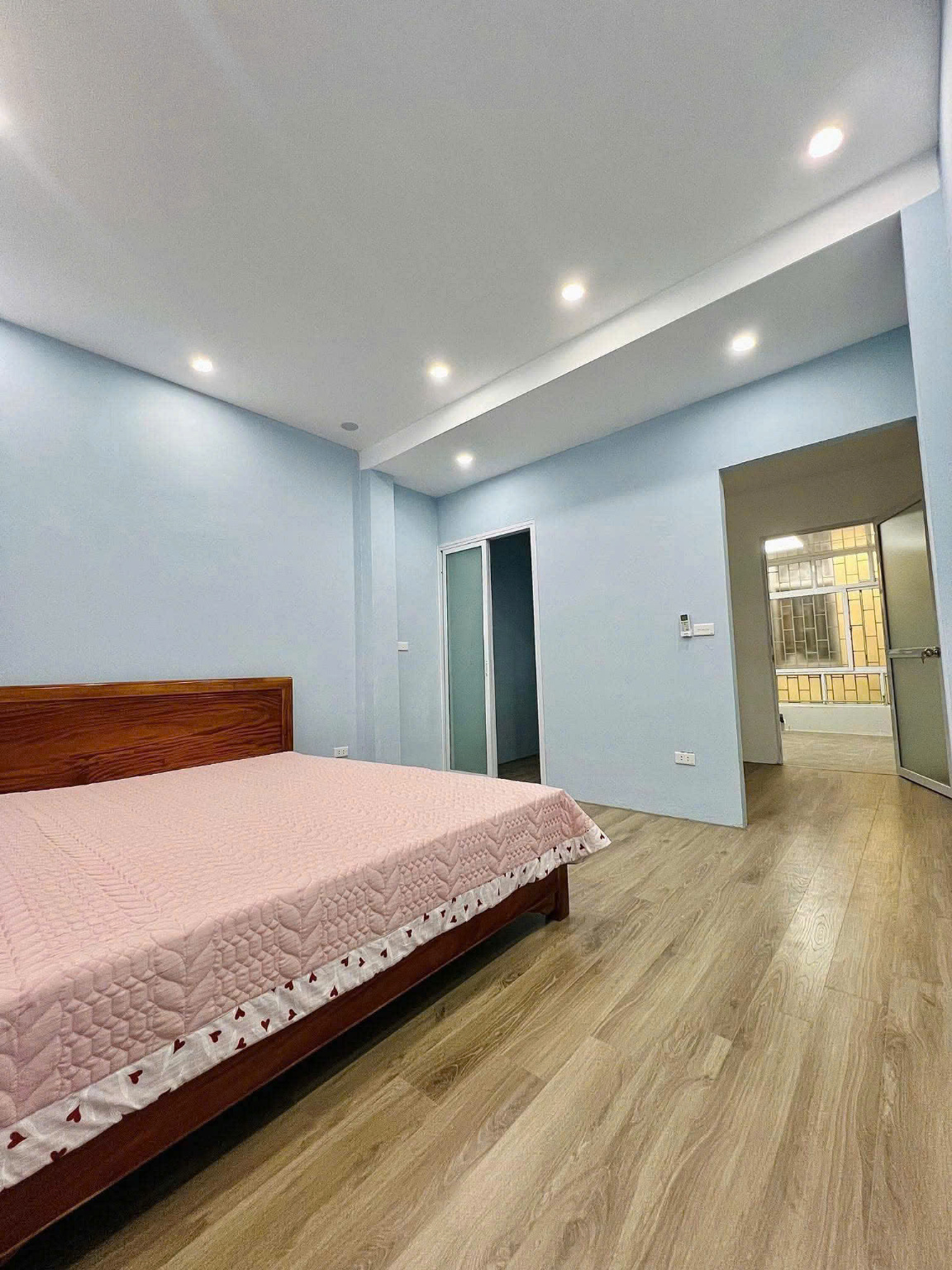 Cho thuê nhà ngõ 28 Văn Hương 3 tầng x 31m2, 2 ngủ, 8 Triệu ở hộ gia đình - Ảnh 2
